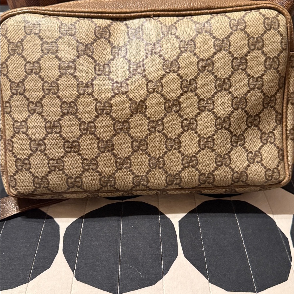 Gucci Tan and Brown Monogram Messenger Bag - Picture 3 of 12